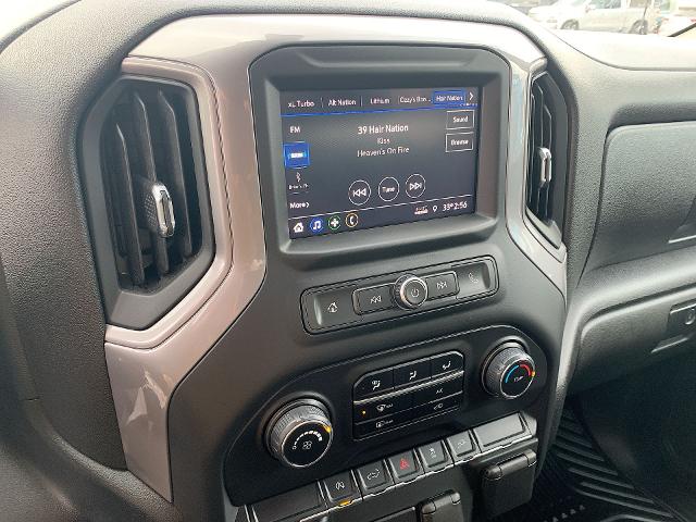 2021 Chevrolet Silverado 1500 Vehicle Photo in MOON TOWNSHIP, PA 15108-2571