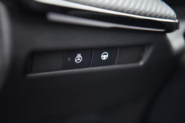 2025 Nissan Kicks Vehicle Photo in Ballwin, MO 63011
