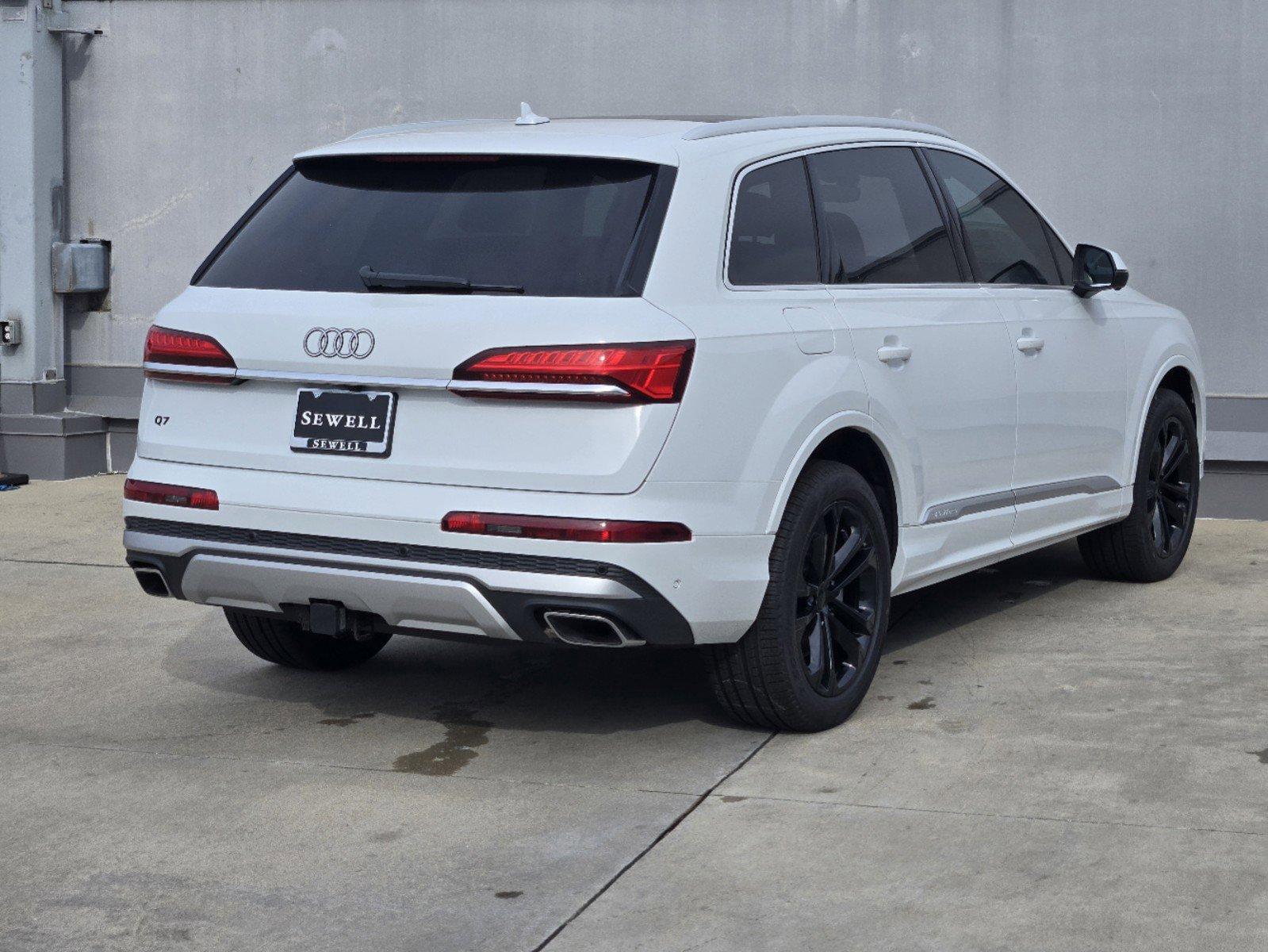 2025 Audi Q7 Vehicle Photo in SUGAR LAND, TX 77478