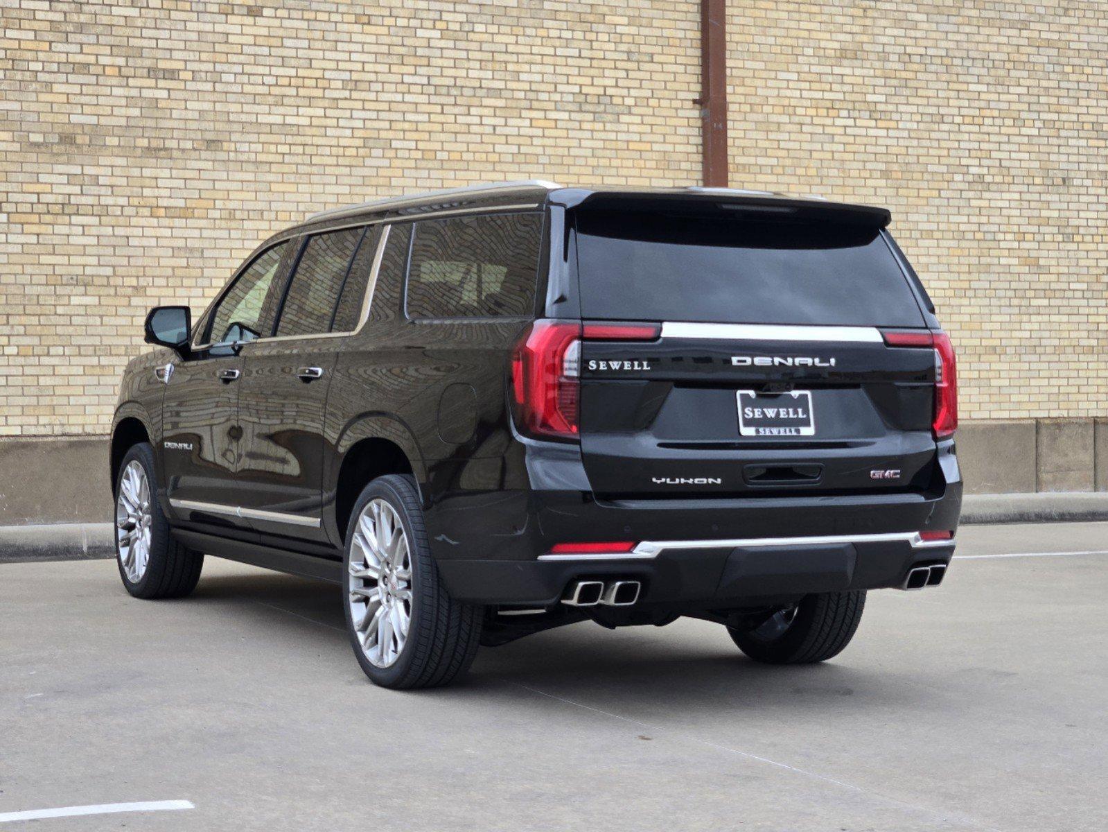 2025 GMC Yukon XL Vehicle Photo in DALLAS, TX 75209-3016