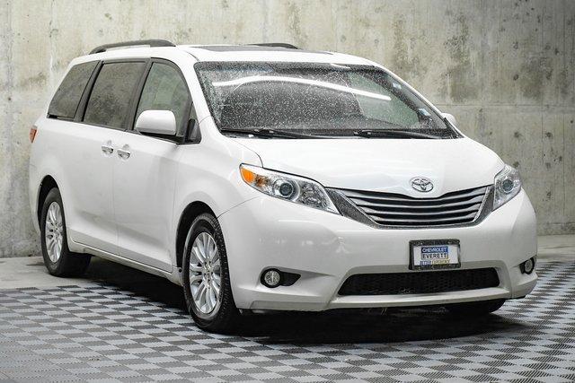 2016 Toyota Sienna Vehicle Photo in EVERETT, WA 98203-5662