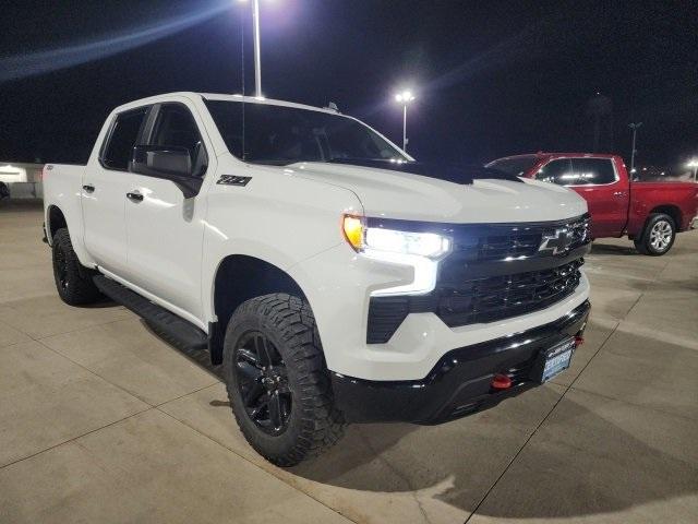 2023 Chevrolet Silverado 1500 Vehicle Photo in ENGLEWOOD, CO 80113-6708