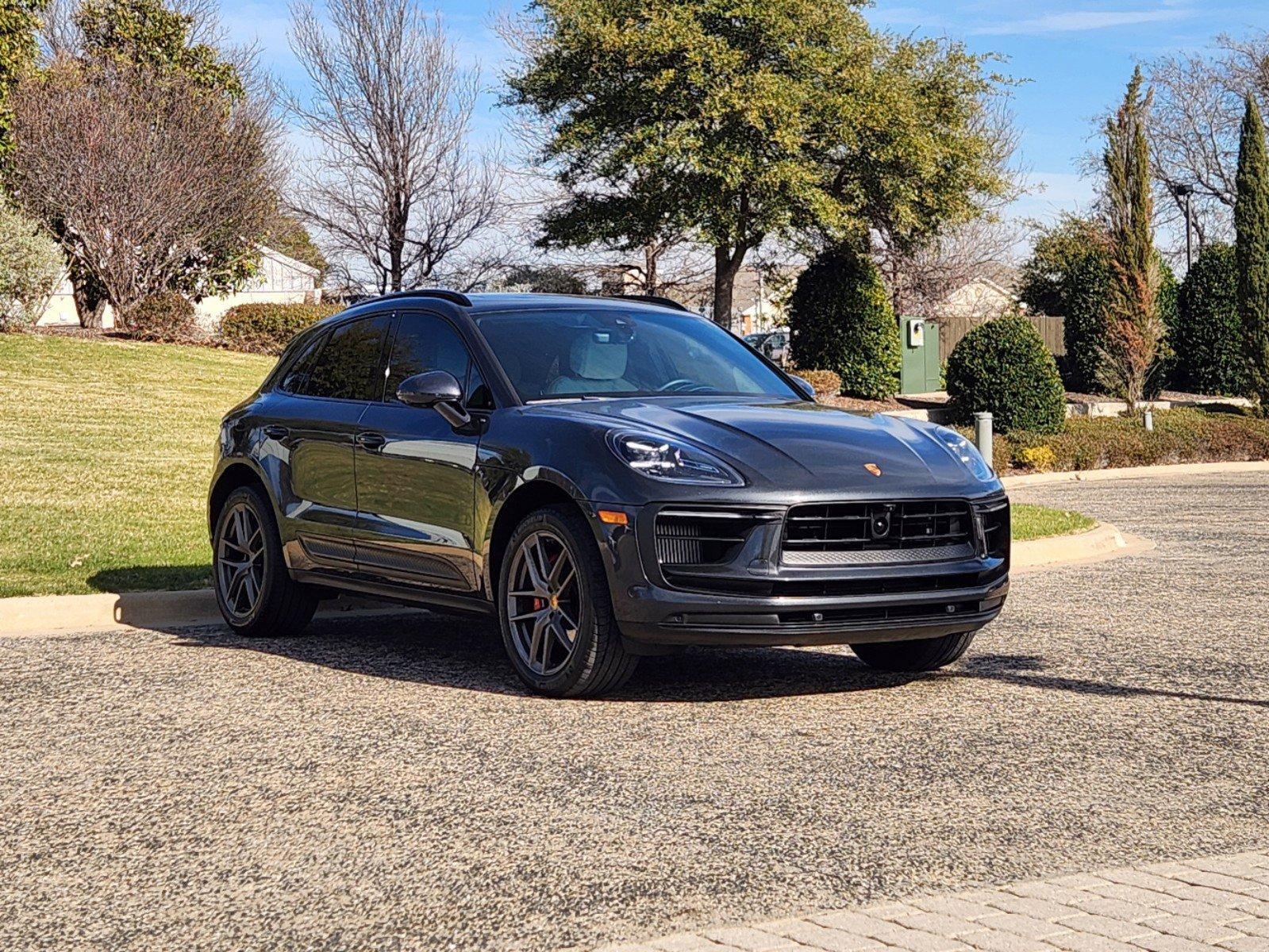 2022 Porsche Macan Vehicle Photo in FORT WORTH, TX 76132