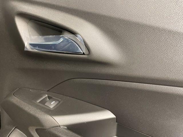 2025 Chevrolet Trax Vehicle Photo in PHOENIX, AZ 85014-3381