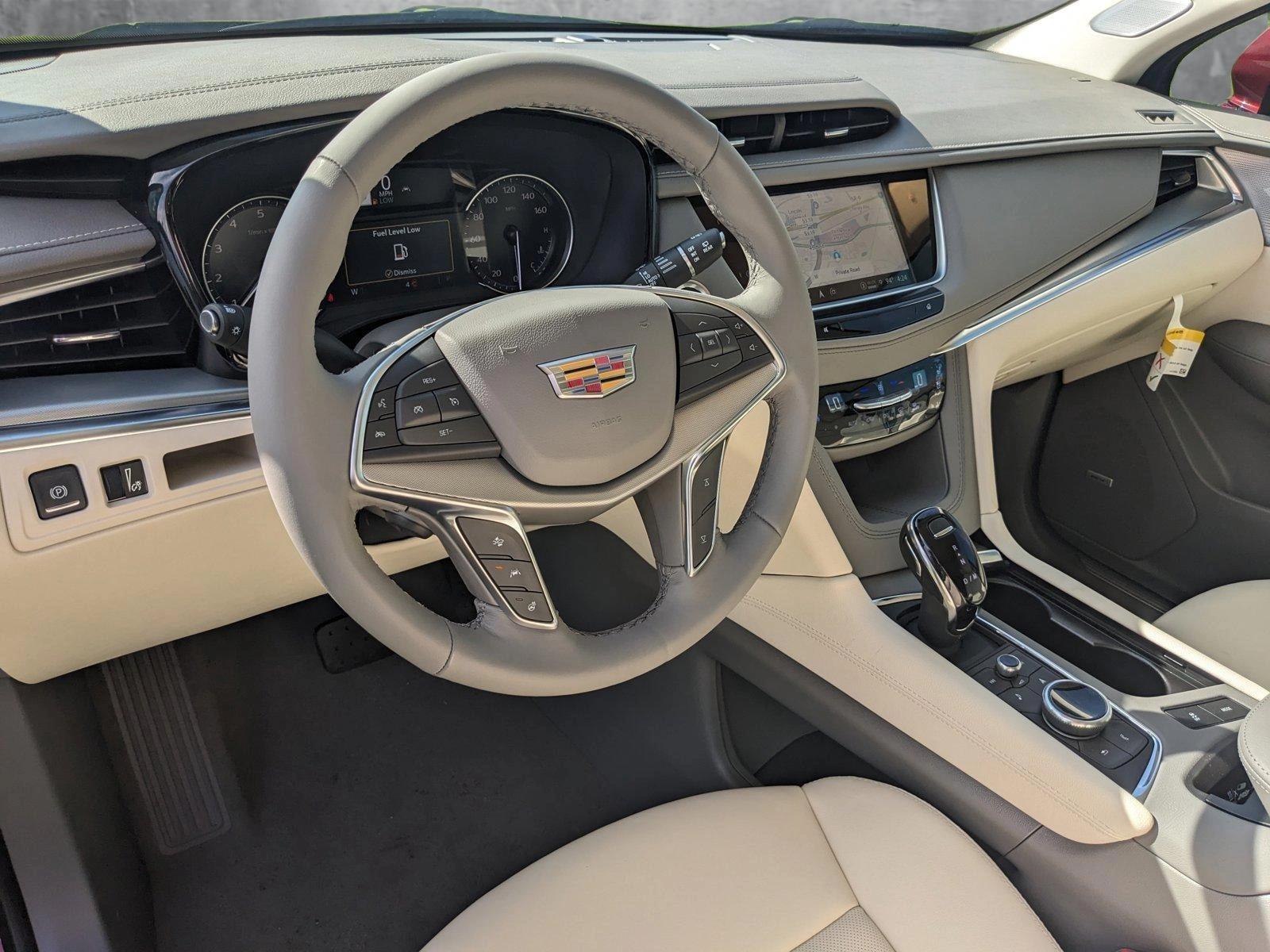 2024 Cadillac XT5 Vehicle Photo in WEST PALM BEACH, FL 33407-3296