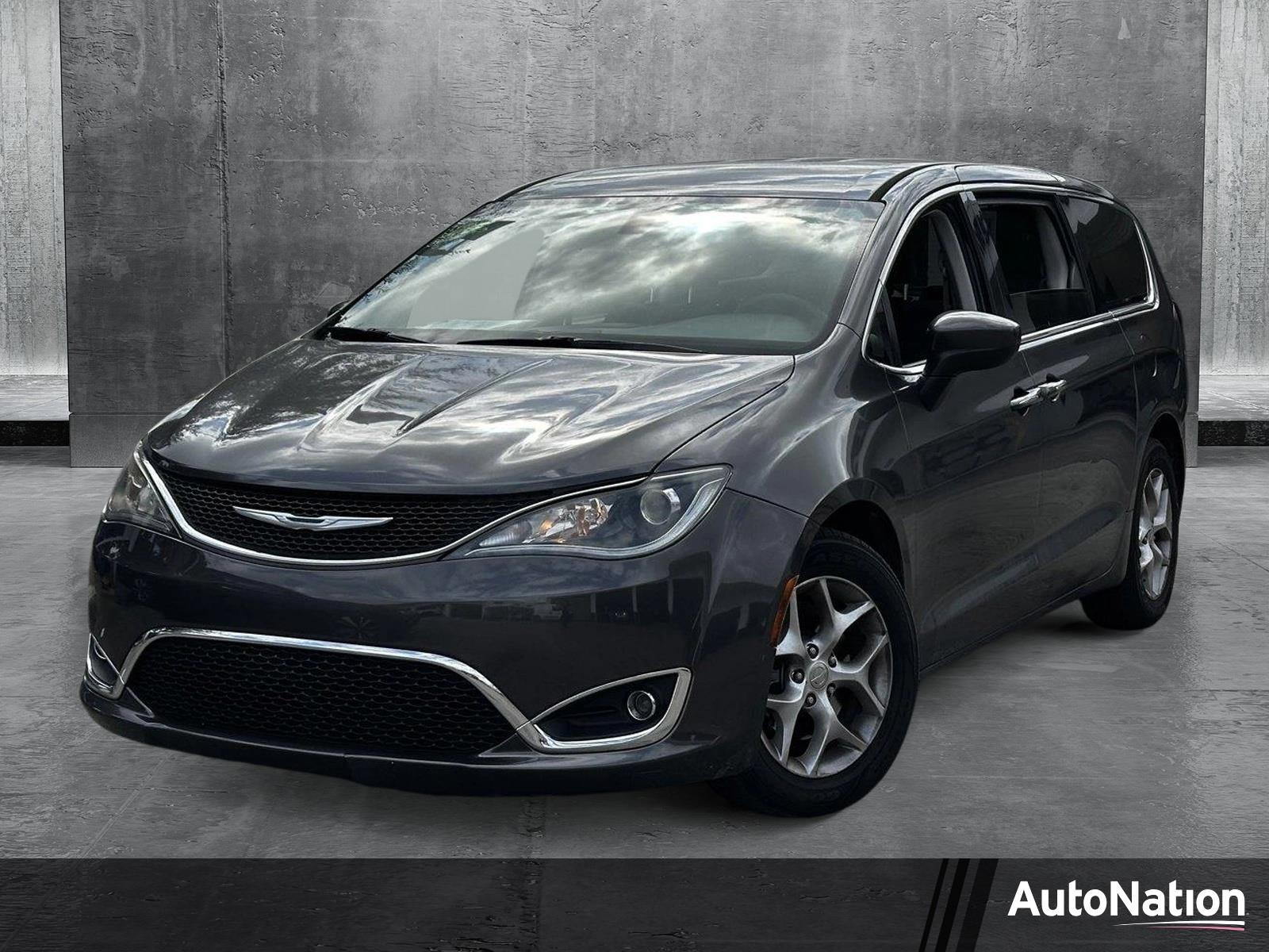 2017 Chrysler Pacifica Vehicle Photo in Hollywood, FL 33021