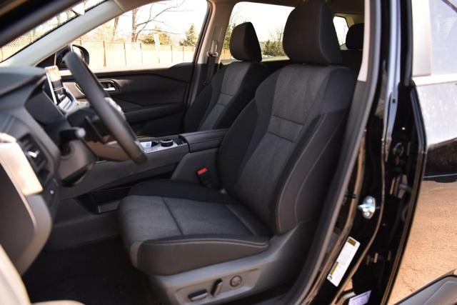 2025 Nissan Rogue Vehicle Photo in Ballwin, MO 63011