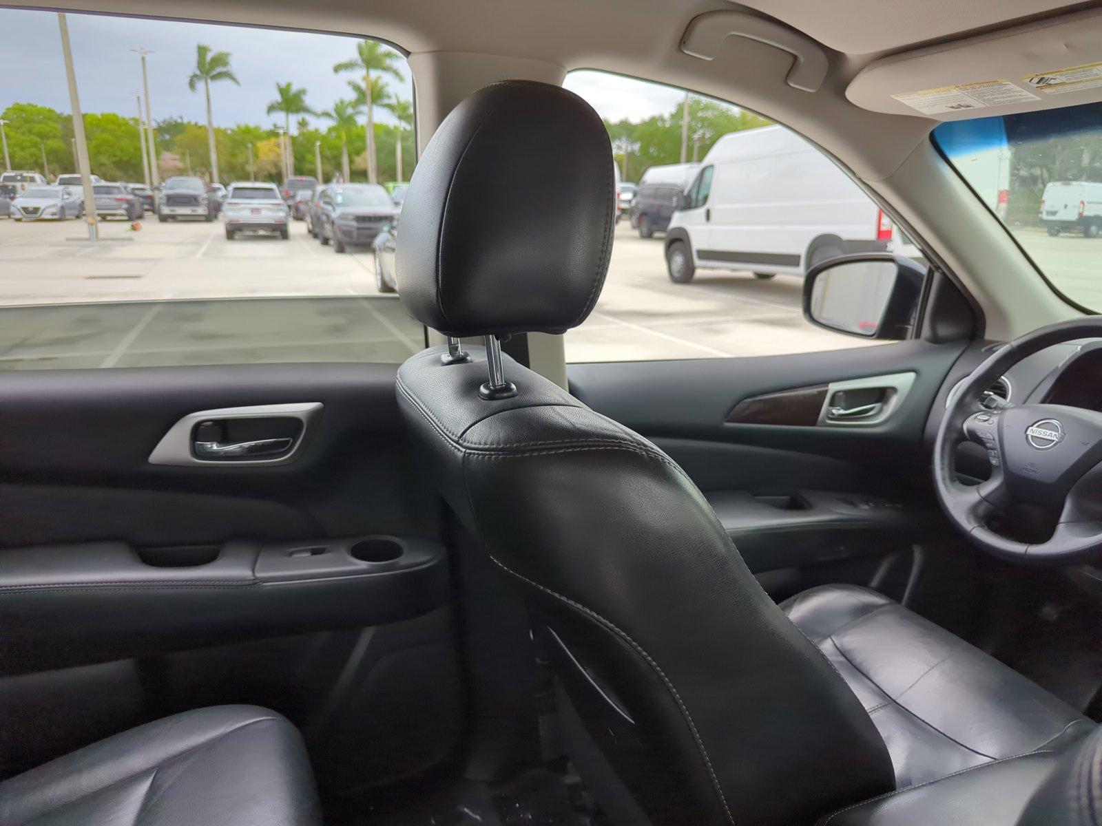 2014 Nissan Pathfinder Vehicle Photo in Pembroke Pines, FL 33027