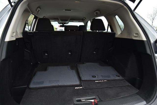 2023 Nissan Rogue Vehicle Photo in Ballwin, MO 63011