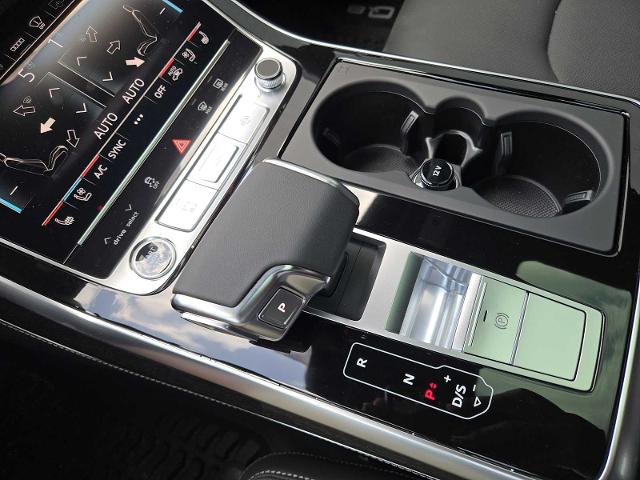 2025 Audi Q8 Vehicle Photo in SUGAR LAND, TX 77478