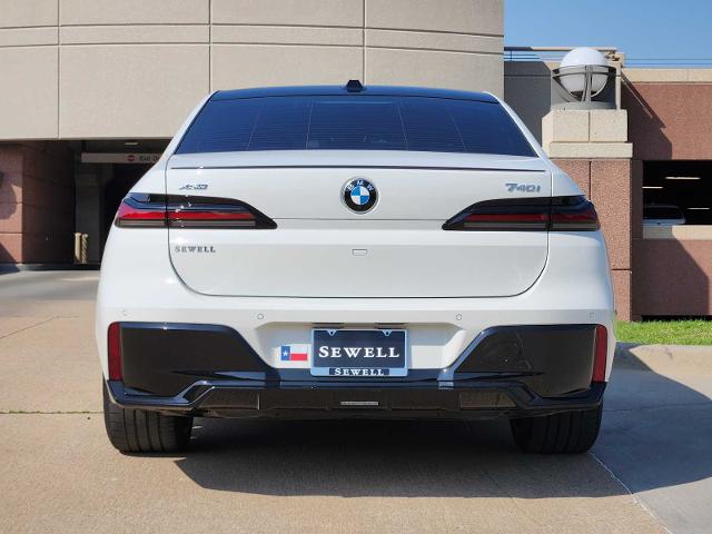 2024 BMW 740i xDrive Vehicle Photo in PLANO, TX 75024