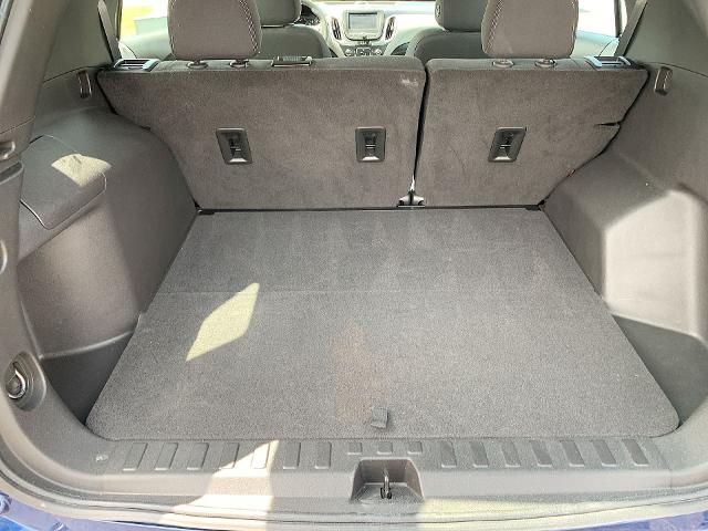 2022 Chevrolet Equinox Vehicle Photo in MOON TOWNSHIP, PA 15108-2571