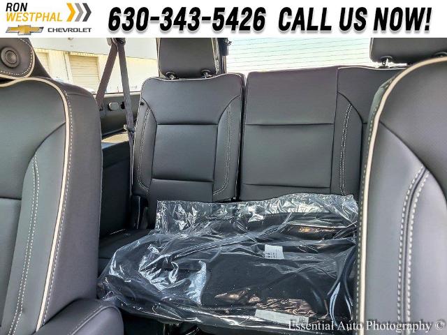 2025 Chevrolet Suburban Vehicle Photo in AURORA, IL 60503-9326
