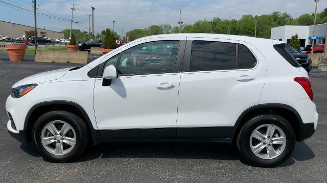 2022 Chevrolet Trax Vehicle Photo in MOON TOWNSHIP, PA 15108-2571