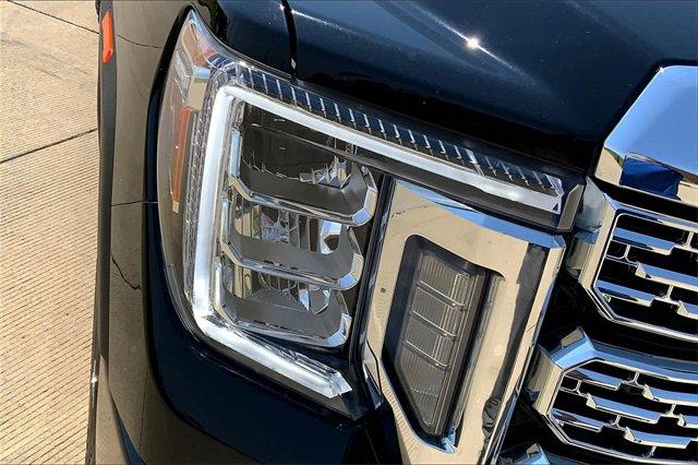 2023 GMC Sierra 2500 HD Vehicle Photo in TOPEKA, KS 66609-0000