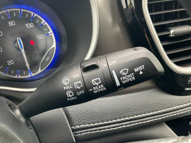 2025 Chrysler Pacifica Vehicle Photo in Kaukauna, WI 54130