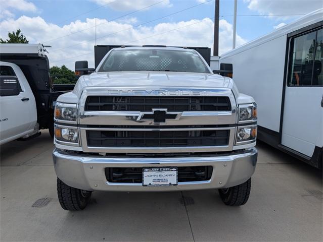 2024 Chevrolet Silverado Chassis Cab Vehicle Photo in ENGLEWOOD, CO 80113-6708