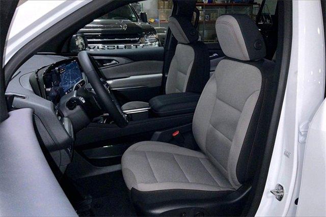 2025 Chevrolet Traverse Vehicle Photo in KANSAS CITY, MO 64114-4502