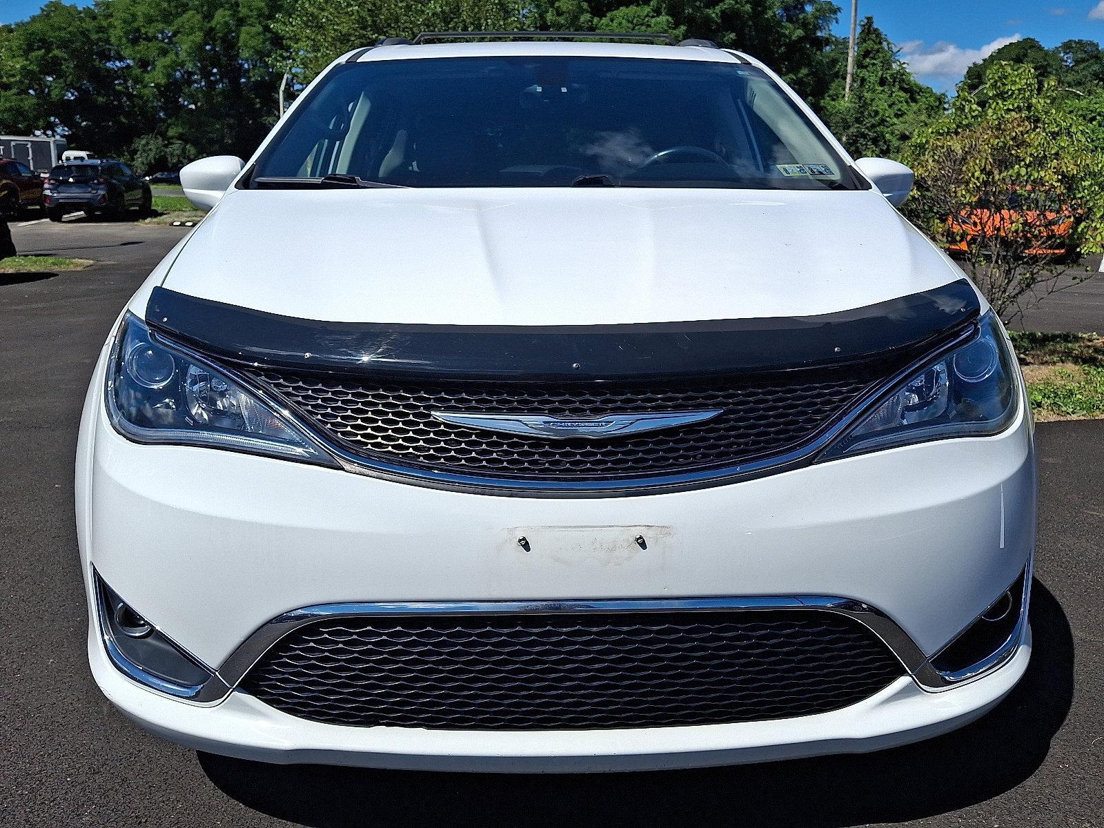 2017 Chrysler Pacifica Vehicle Photo in Easton, PA 18045