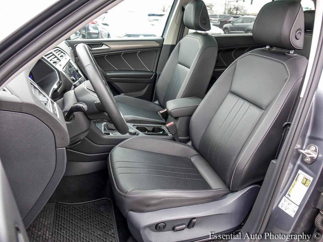 2022 Volkswagen Tiguan Vehicle Photo in Saint Charles, IL 60174