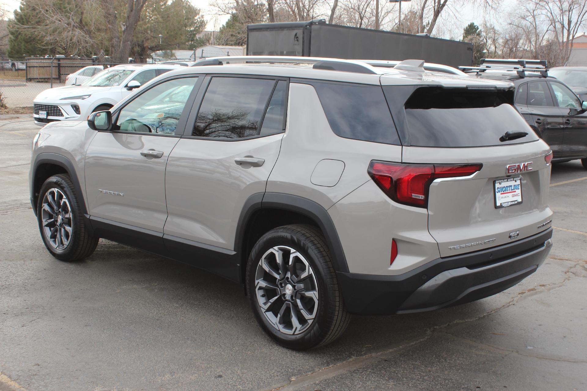 2025 GMC Terrain Vehicle Photo in AURORA, CO 80012-4011