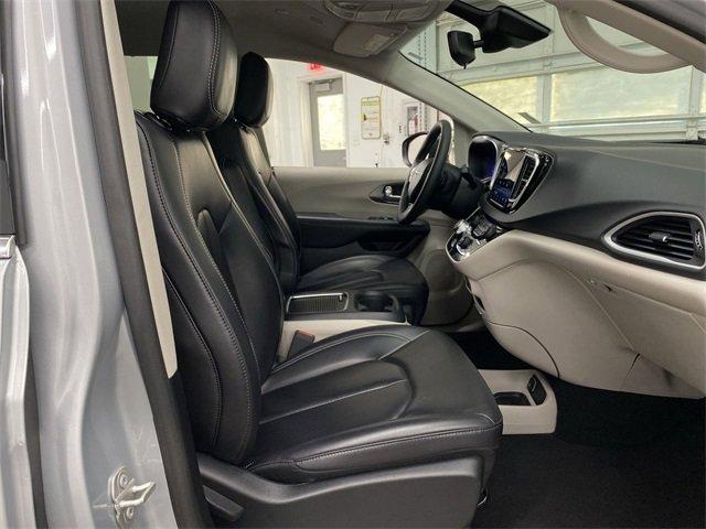 2023 Chrysler Pacifica Vehicle Photo in PORTLAND, OR 97225-3518