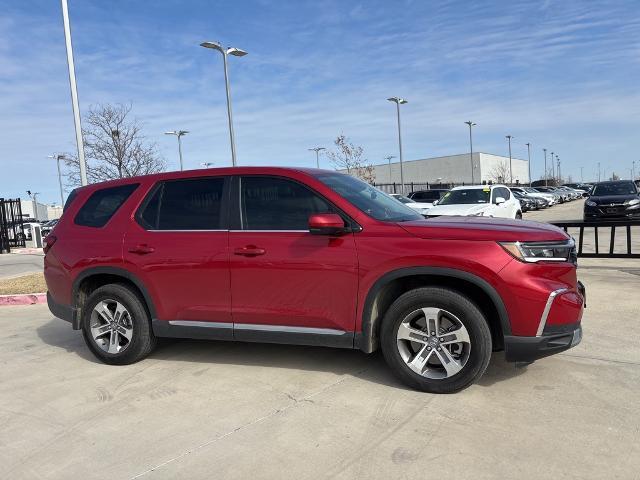 2024 Honda Pilot Vehicle Photo in Grapevine, TX 76051