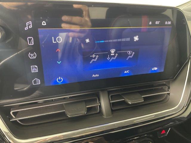 2025 Chevrolet Trax Vehicle Photo in PHOENIX, AZ 85014-3381