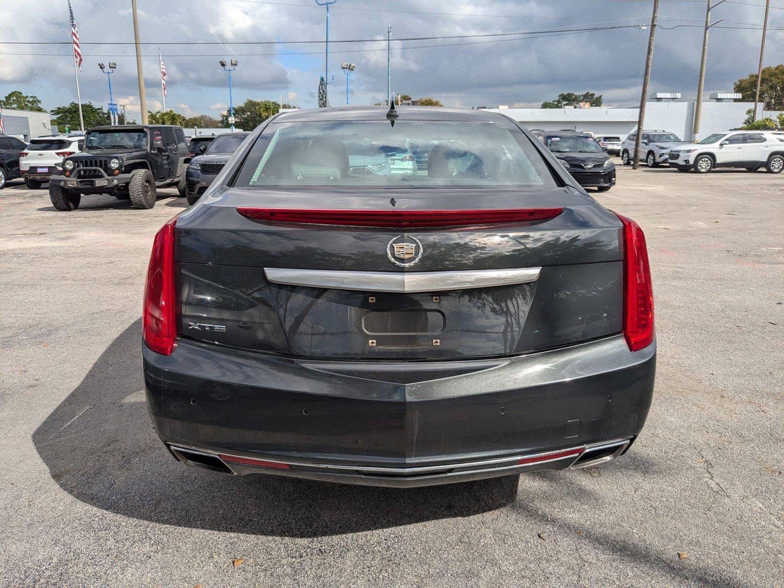 2013 Cadillac XTS Vehicle Photo in MIAMI, FL 33134-2699