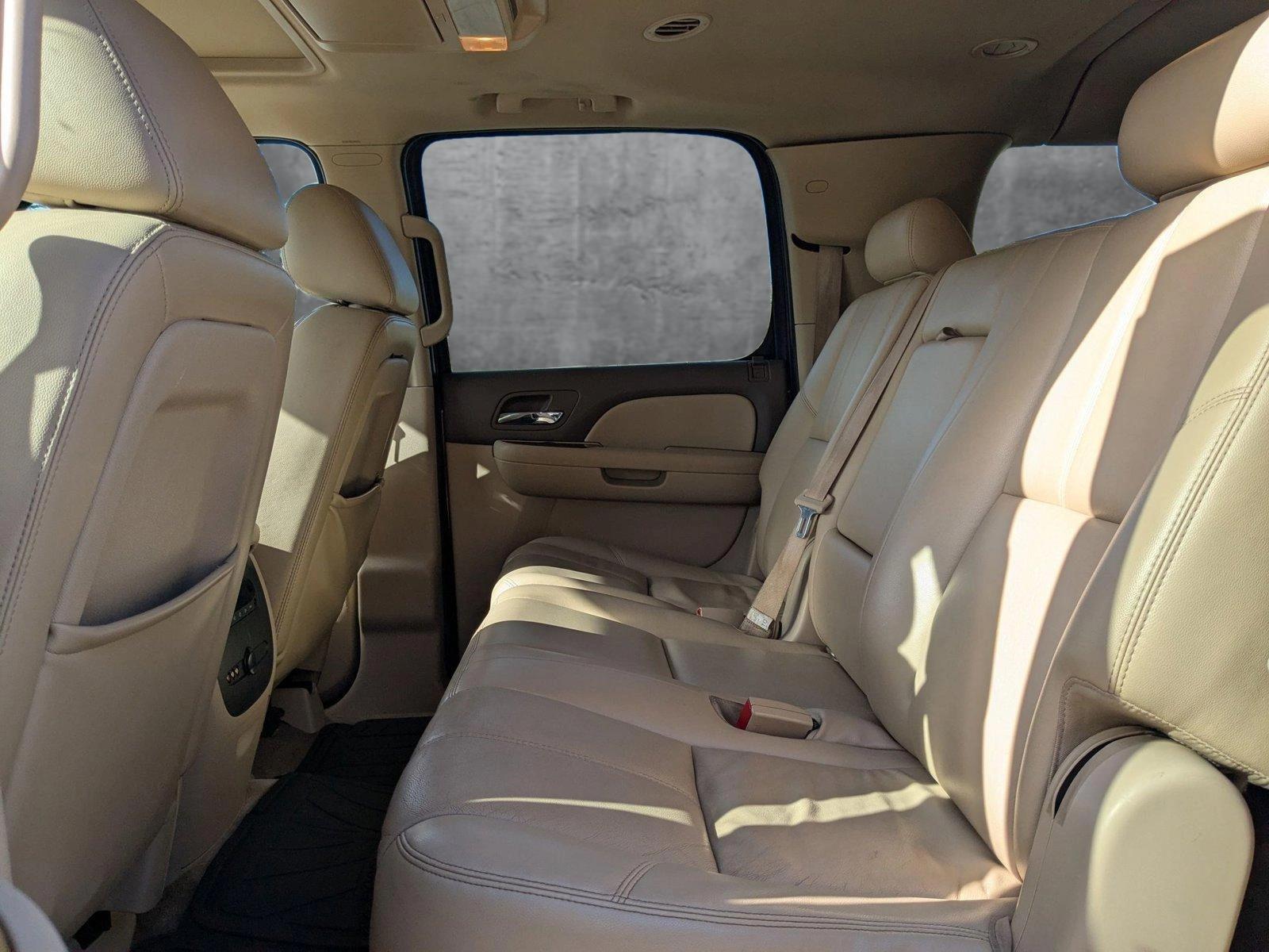 2010 Chevrolet Suburban Vehicle Photo in Spokane Valley, WA 99212