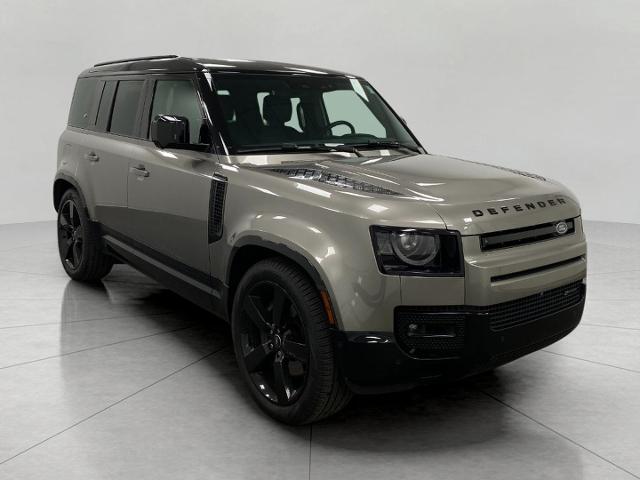 2023 Defender Vehicle Photo in Appleton, WI 54913