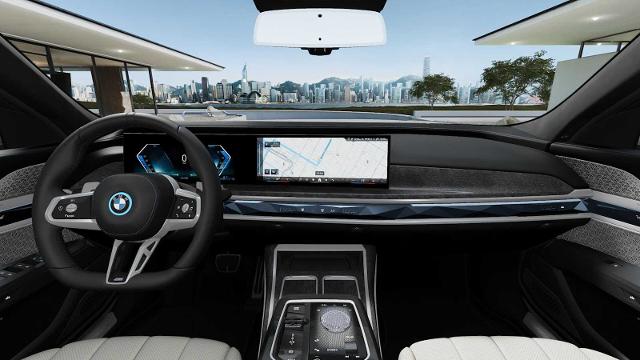 2025 BMW 750e xDrive Vehicle Photo in GRAPEVINE, TX 76051