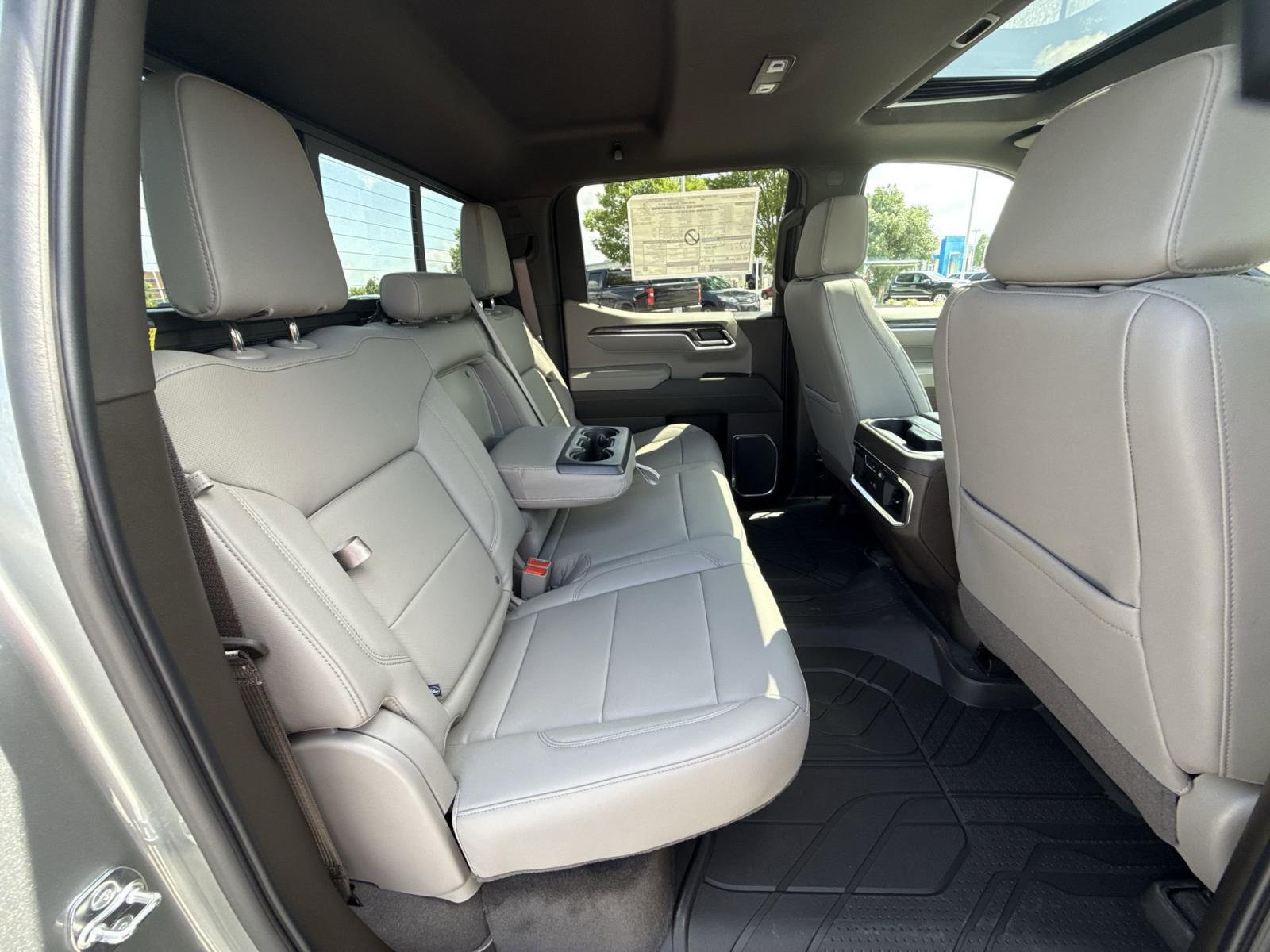 2025 Chevrolet Silverado 1500 Vehicle Photo in BENTONVILLE, AR 72712-4322