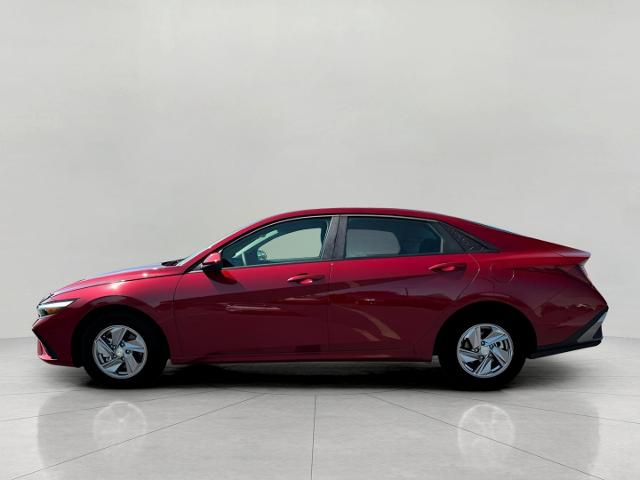 2025 Hyundai ELANTRA Vehicle Photo in Green Bay, WI 54304