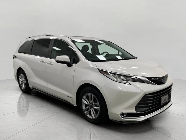 2021 Toyota Sienna Vehicle Photo in Appleton, WI 54913