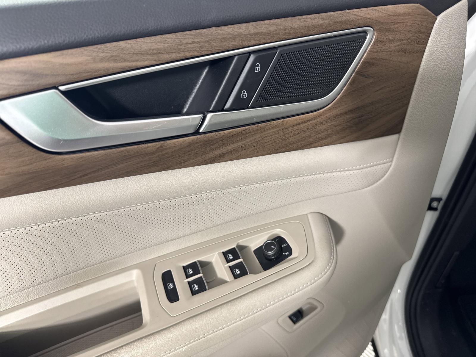 2024 Volkswagen Atlas Vehicle Photo in Georgetown, TX 78626