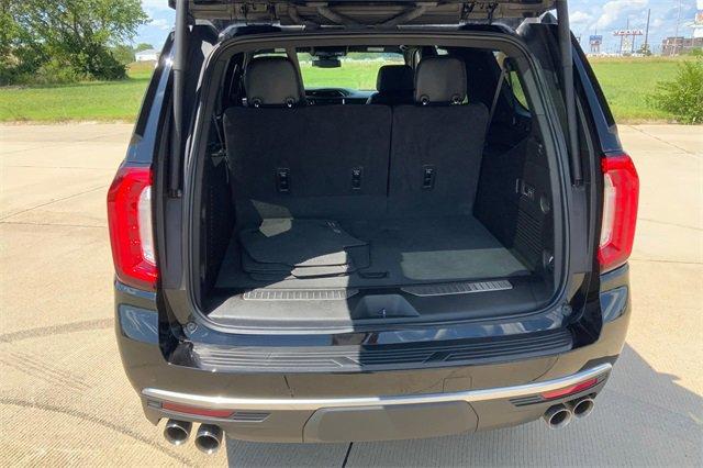 2024 GMC Yukon XL Vehicle Photo in TOPEKA, KS 66609-0000