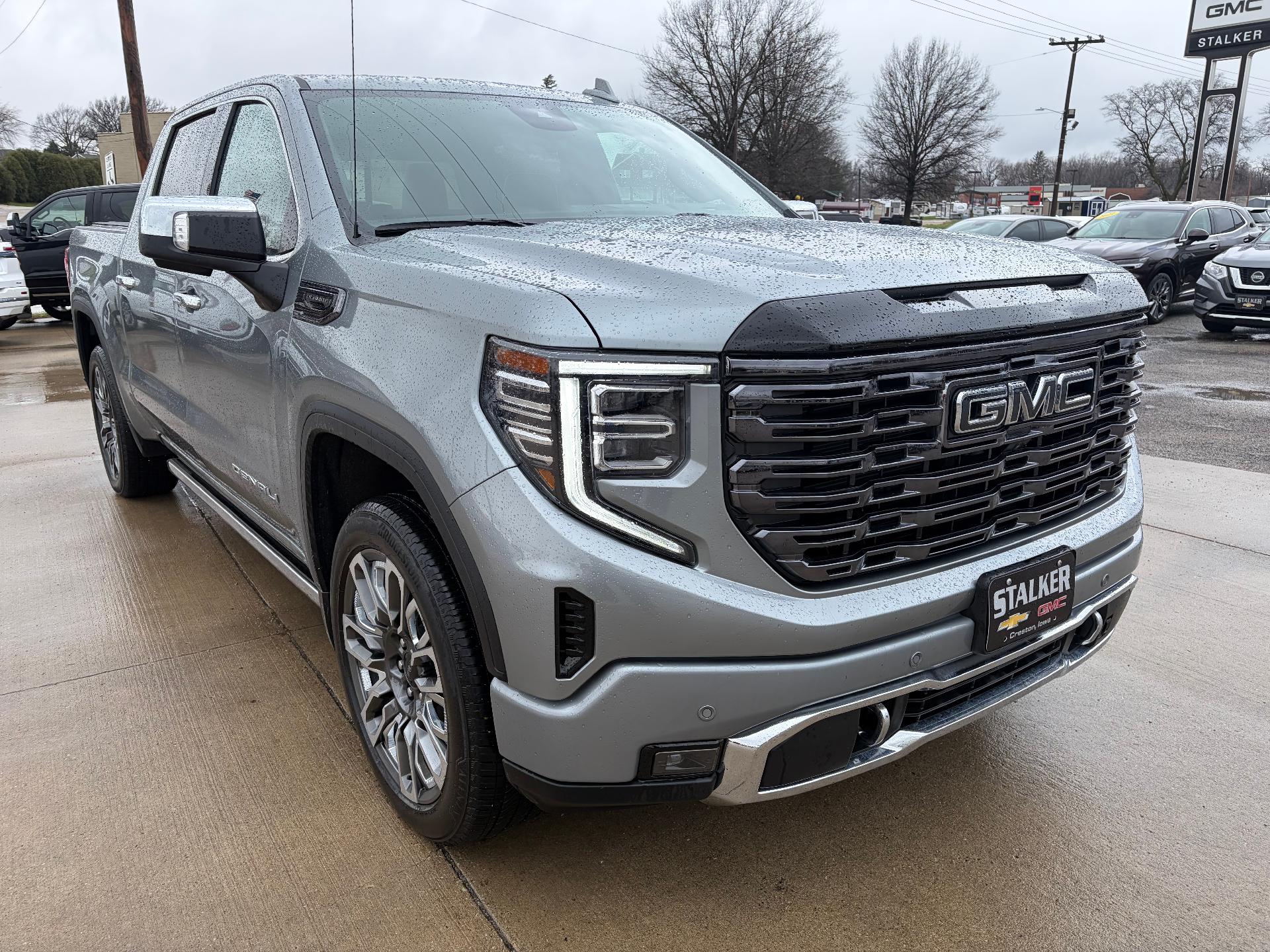 Sterling Metallic 2025 GMC Sierra 1500 Denali Ultimate Crew Cab 4WD Pickup Truck Four-Wheel Drive Automatic