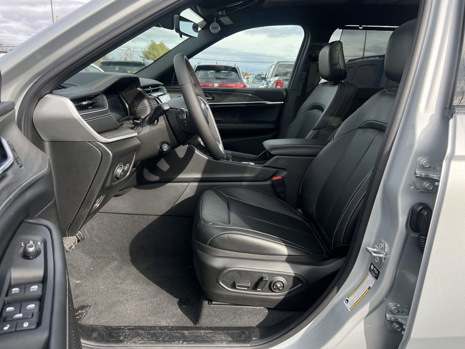 2025 Jeep Grand Cherokee L Vehicle Photo in Mechanicsburg, PA 17050-1707