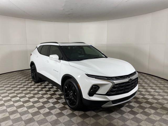 2025 Chevrolet Blazer Vehicle Photo in PHOENIX, AZ 85014-3381