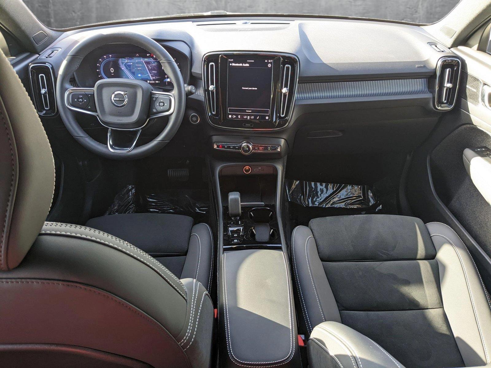 2023 Volvo XC40 Vehicle Photo in Davie, FL 33331