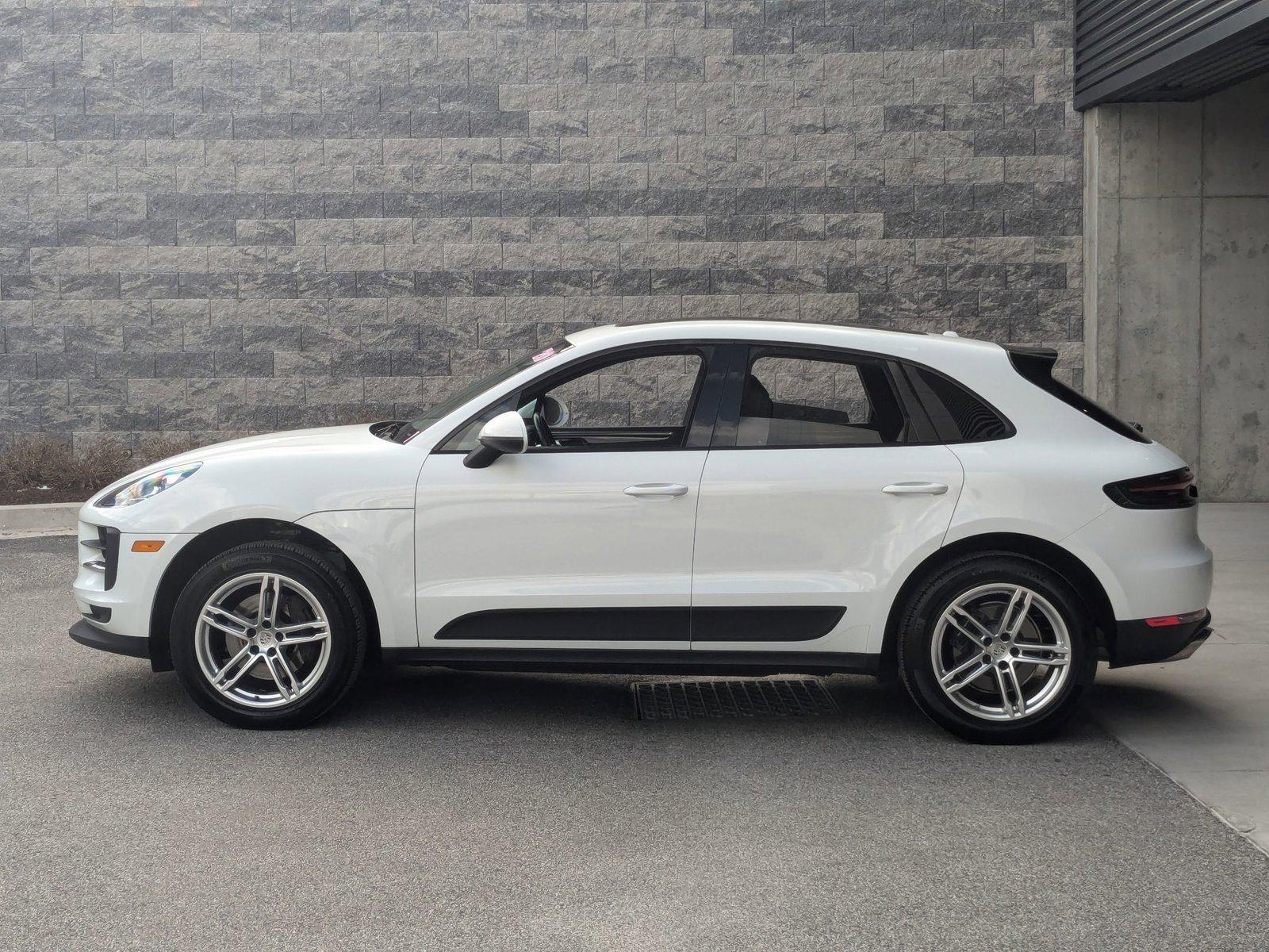 2020 Porsche Macan Vehicle Photo in Towson, MD 21204