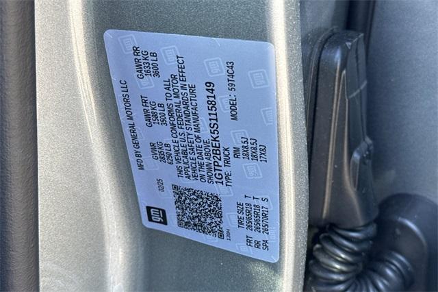 2025 GMC Canyon Vehicle Photo in ELK GROVE, CA 95757-8703