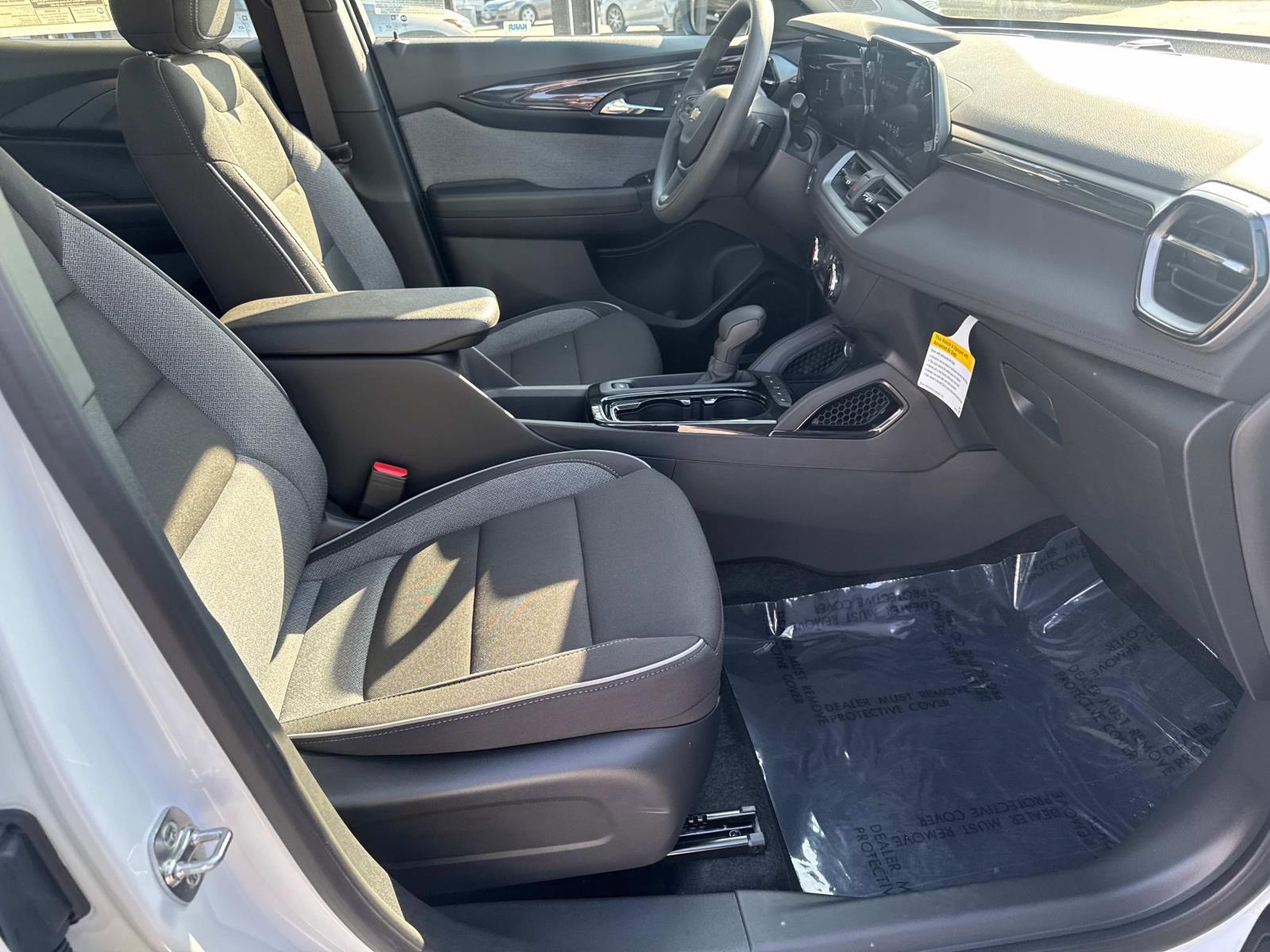 2025 Chevrolet Trailblazer Vehicle Photo in LOS ANGELES, CA 90007-3794