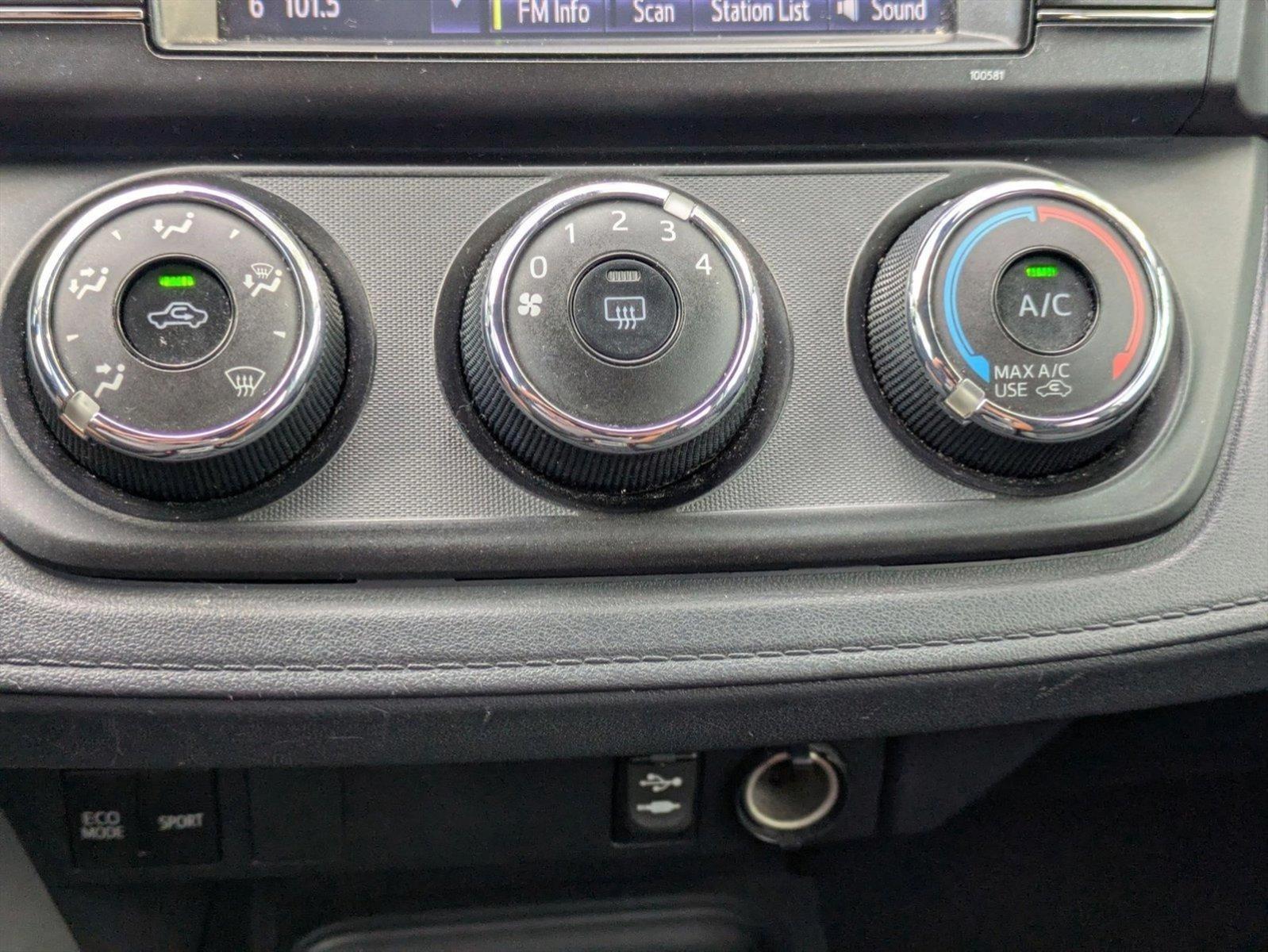 2017 Toyota RAV4 Vehicle Photo in GREENACRES, FL 33463-3207