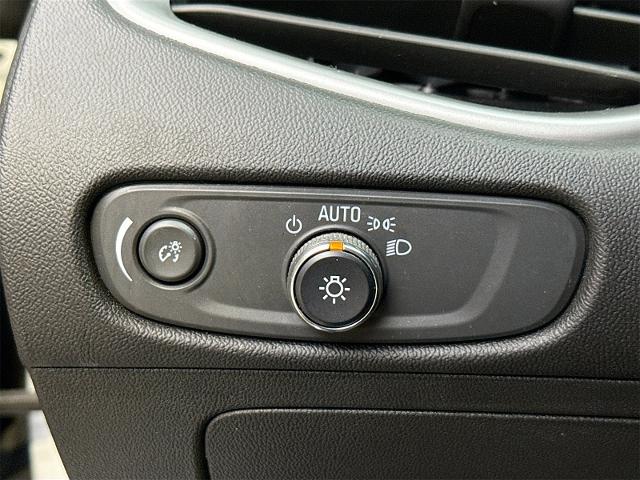 2022 Chevrolet Malibu Vehicle Photo in EVERETT, WA 98203-5662