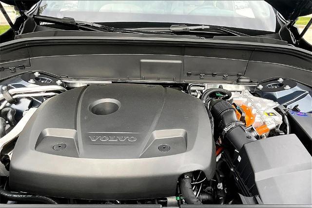 2025 Volvo XC90 Plug-In Hybrid Vehicle Photo in Houston, TX 77007