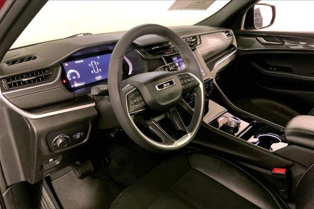 2023 Jeep Grand Cherokee L Vehicle Photo in Kansas City, MO 64114