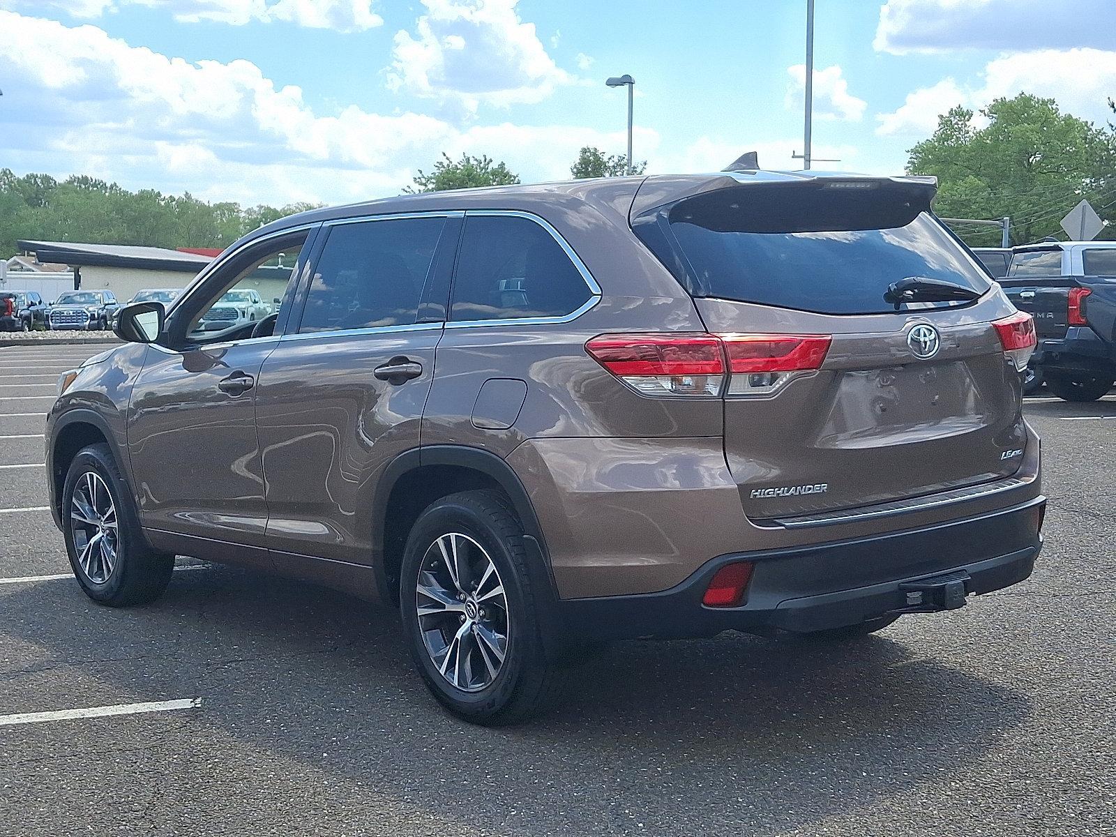 2018 Toyota Highlander Vehicle Photo in Trevose, PA 19053