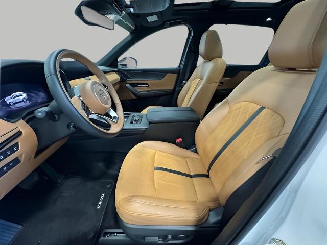 2025 Mazda CX-70 Vehicle Photo in Green Bay, WI 54304